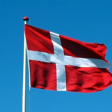 Standerhejsning fredag den 2/5 kl. 18.00-20.00