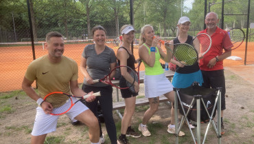 TENNISSKOLE UDENDØRS 2025