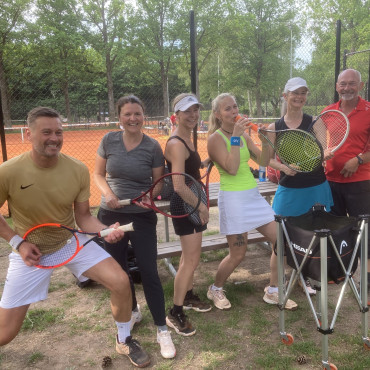 TENNISSKOLE UDENDØRS 2025